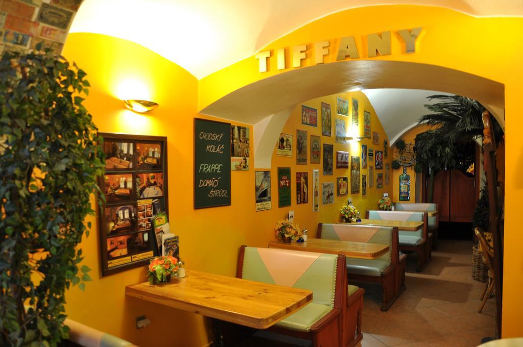 Centrum Tiffany Pension Домажлице Экстерьер фото