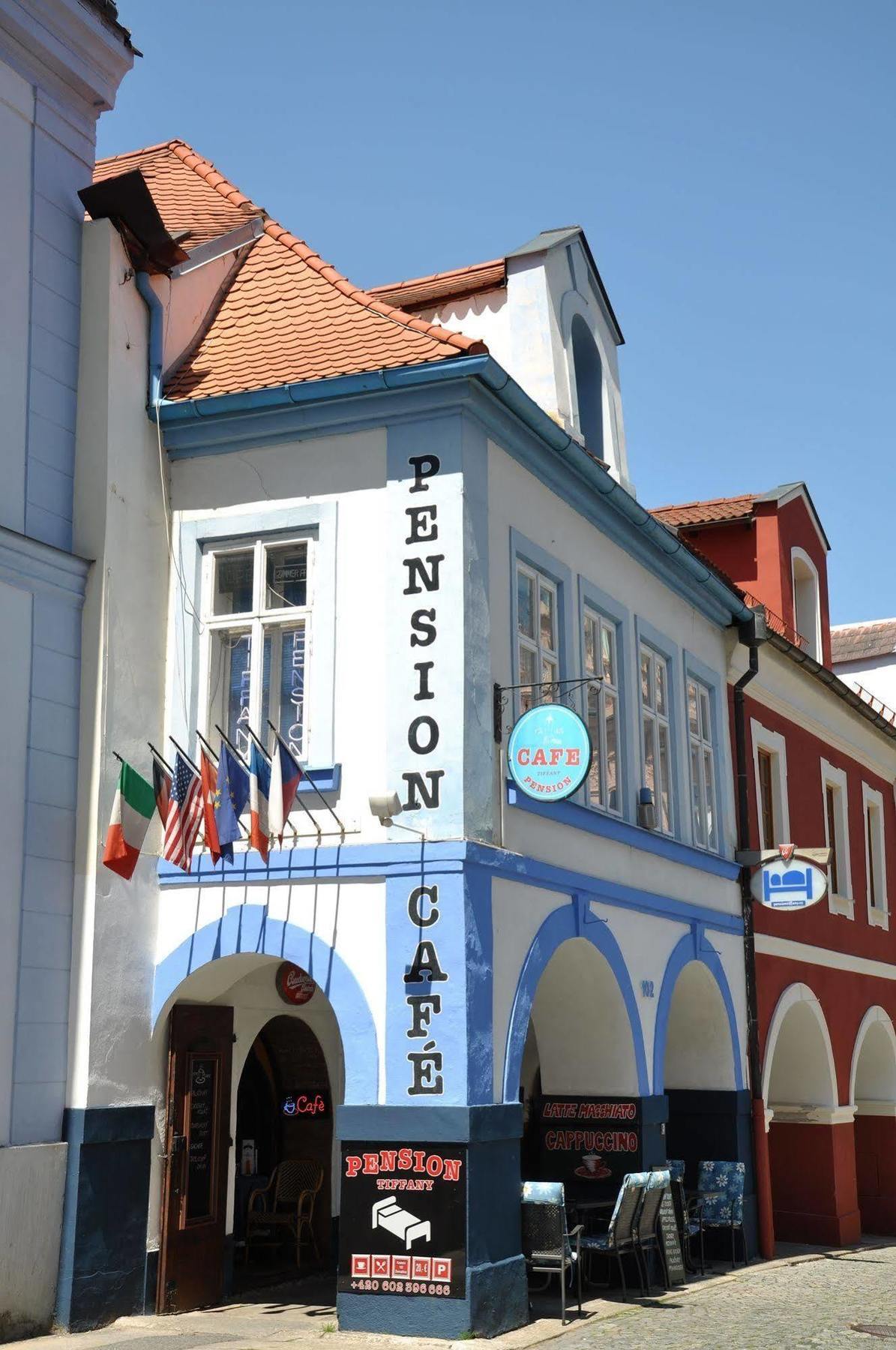 Centrum Tiffany Pension Домажлице Экстерьер фото